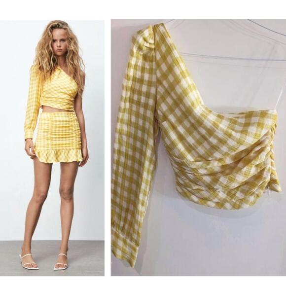 Zara Tops - NEW Zara | Blogger fave! One-shoulder gingham top
